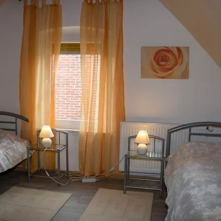 015 Ferienhaus _ *